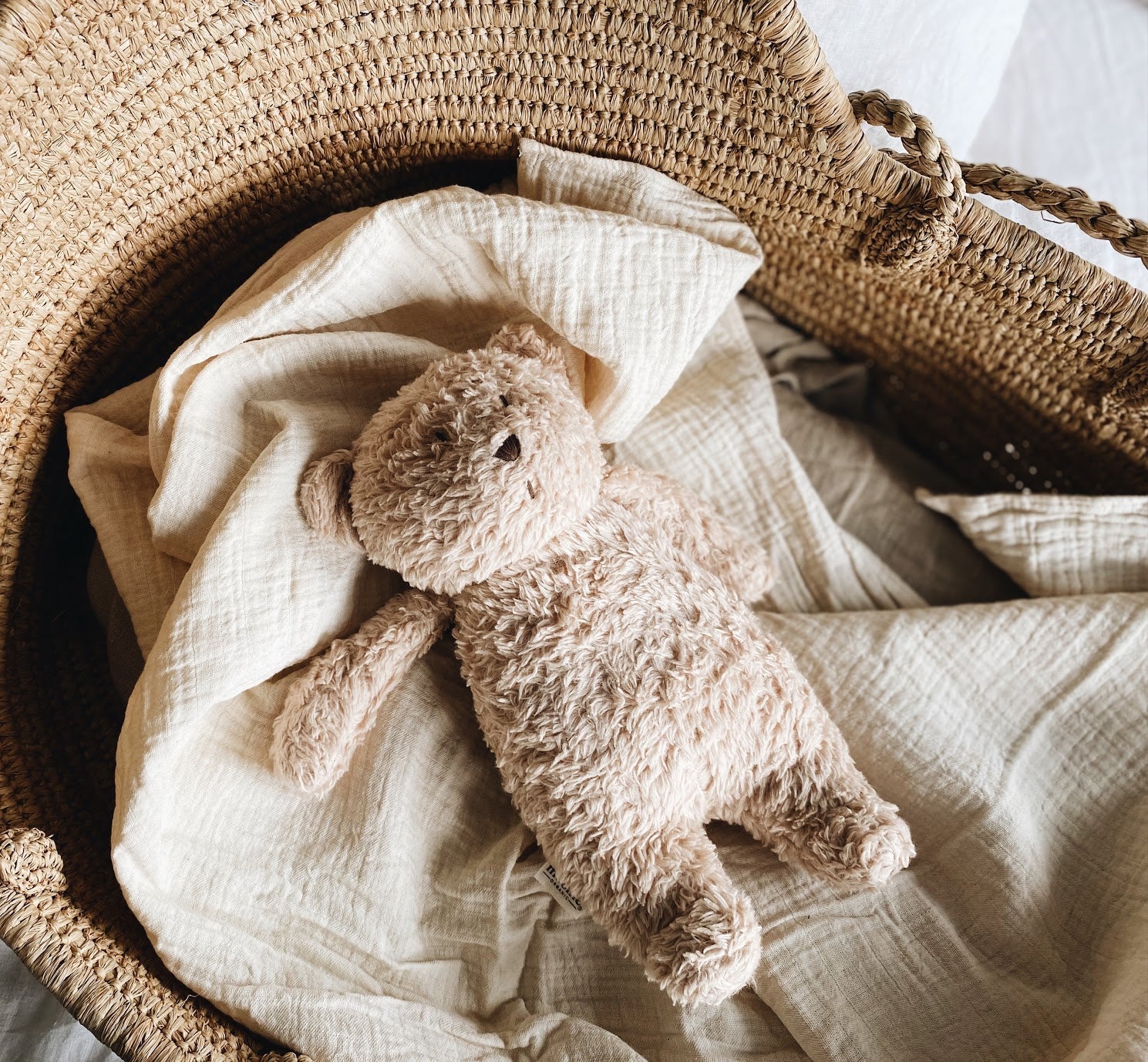 Moonie - Studio Play