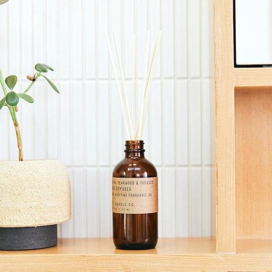 P.F. Candle Co Geurstokjes Teakwood & Tobacco