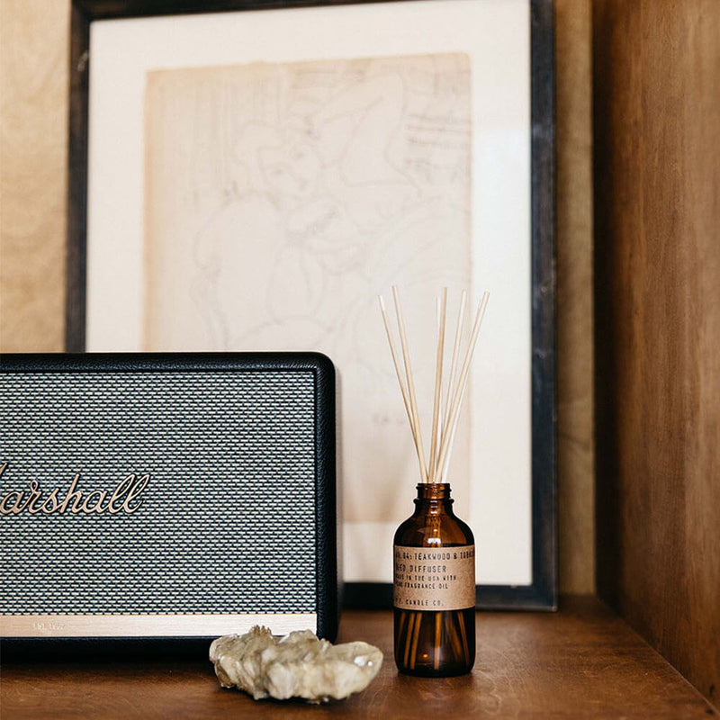 P.F. Candle Co Geurstokjes Teakwood & Tobacco