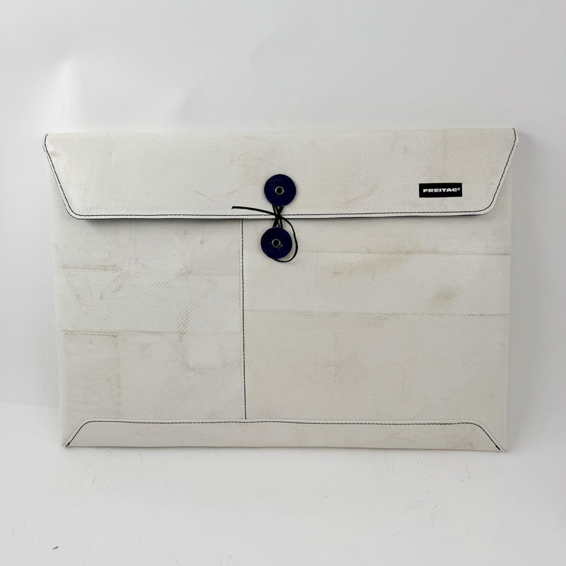 F421 SLEEVE FOR LAPTOP 15 INCH