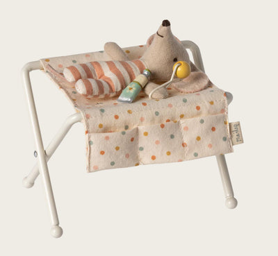 Maileg Nursery Table Baby Mouse Off-white
