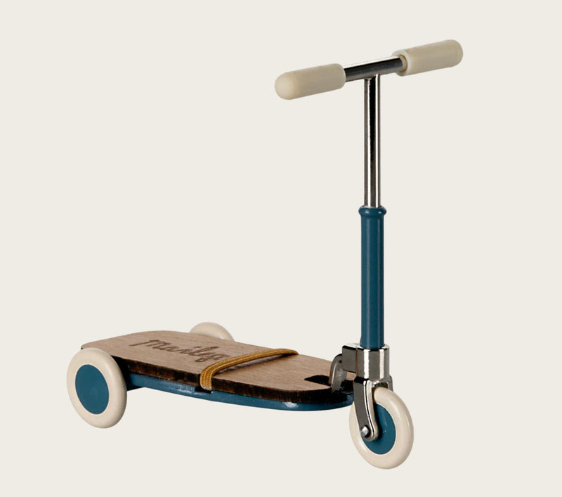 Maileg Kick board Blue