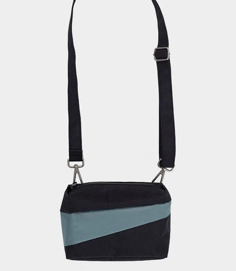 Susan Bijl The New Bum Bag Back & grey Small