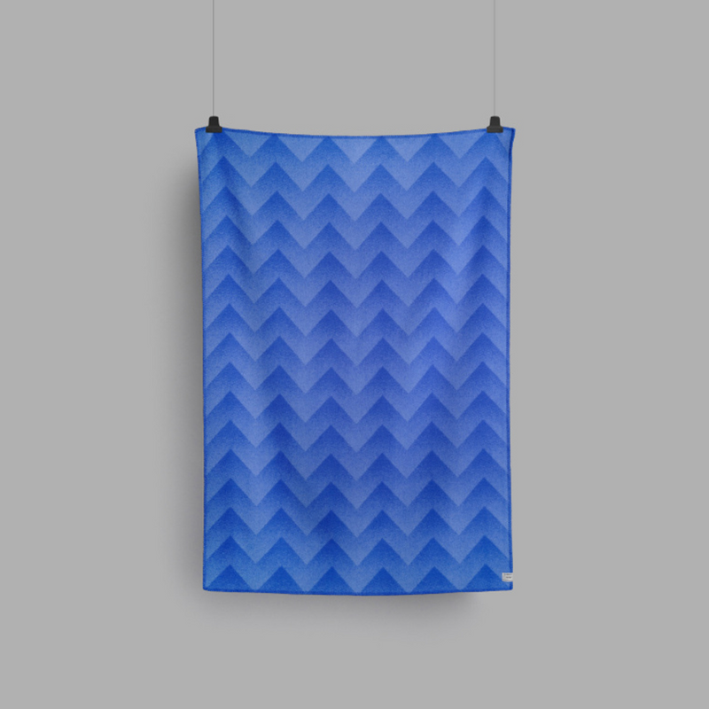 Roros Tweed Lynild Blue Throw