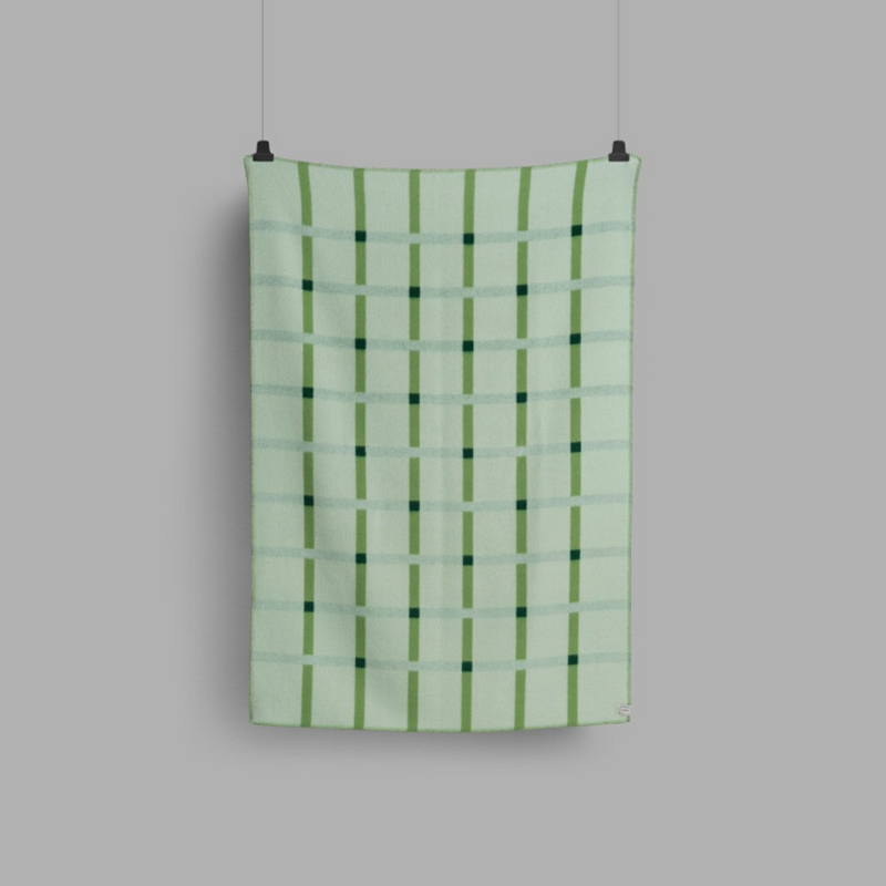 Roros Tweed Knut Field Green Throw