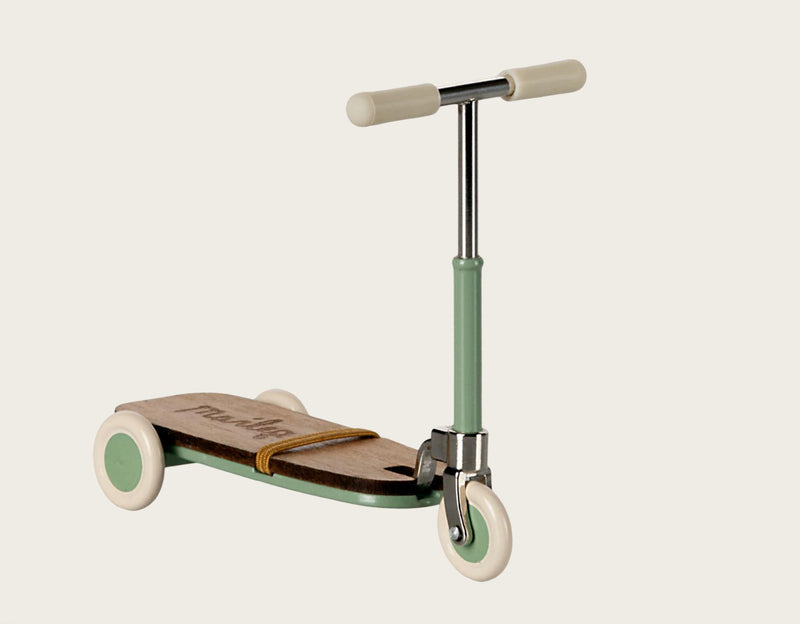 Maileg Kick board Mint