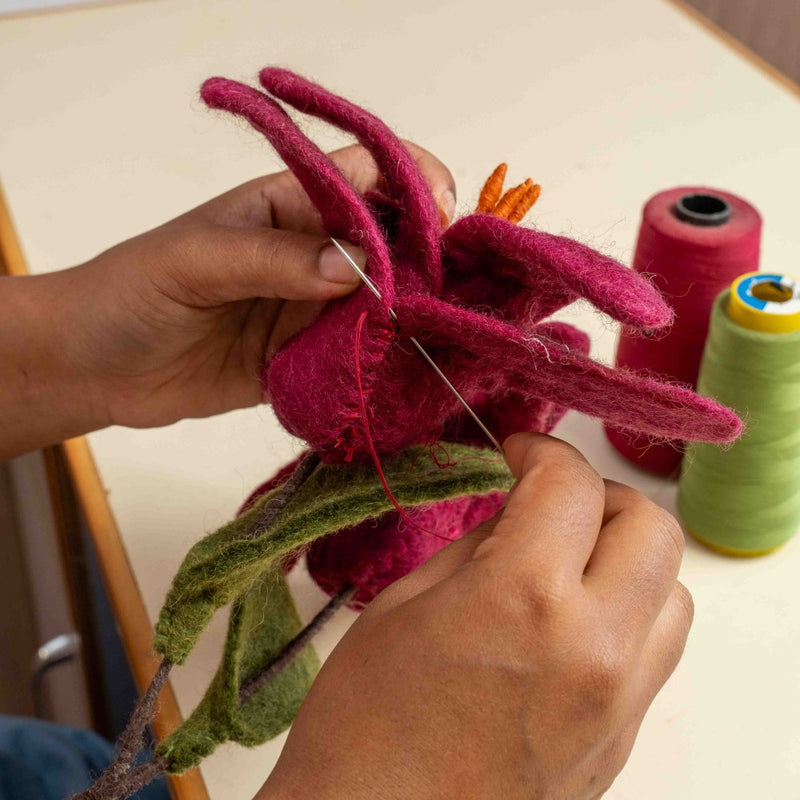 Sjaal Met Verhaal Bloem Lelie Burgundy