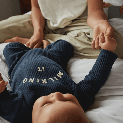 Claude & Co BABY Milking It ® Onesie Navy - Studio Play