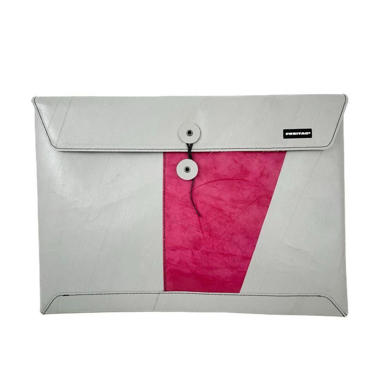 F421 SLEEVE FOR LAPTOP 15 INCH - Studio Play