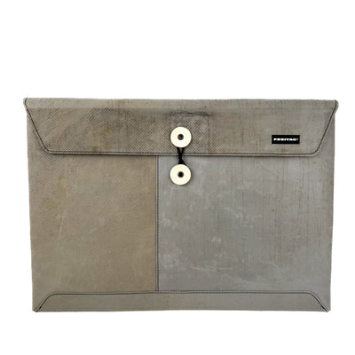 F421 SLEEVE FOR LAPTOP 15 INCH - Studio Play