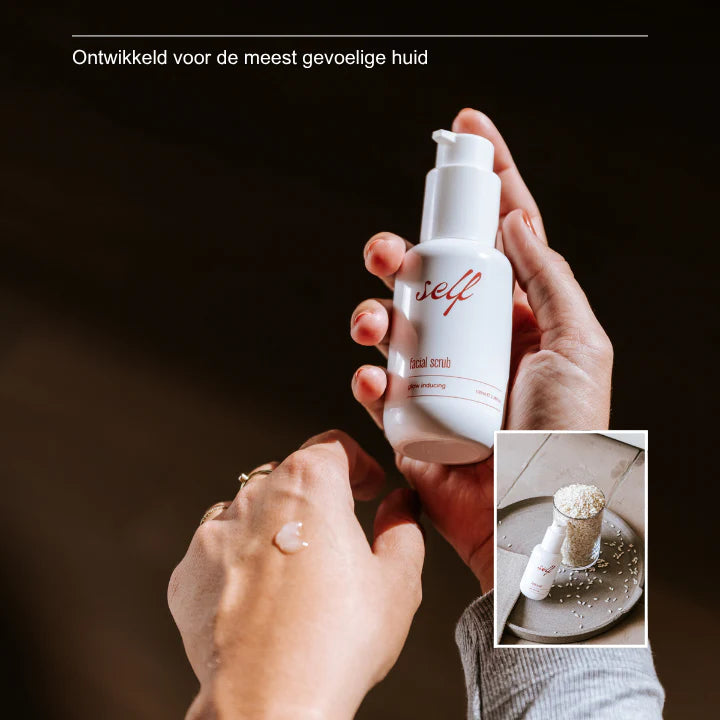 Self Glow Inducing Facial Scrub