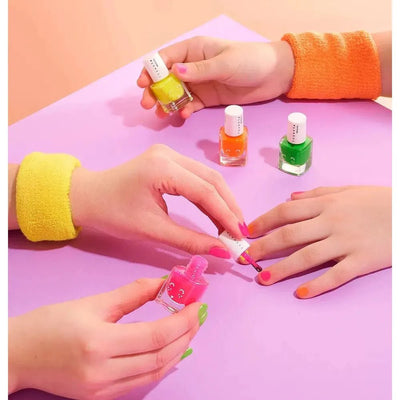 Inuwet Waterbased Nail Polish - Neon Green - Studio Play