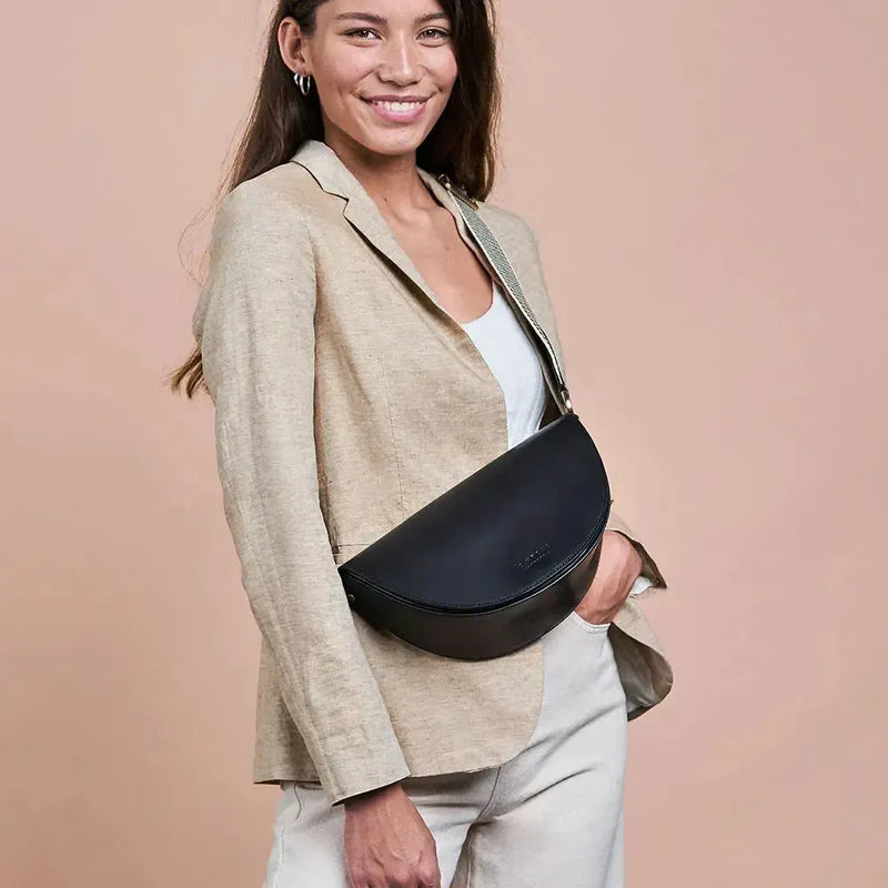 O My Bag Laura Bag Black Classic Leather