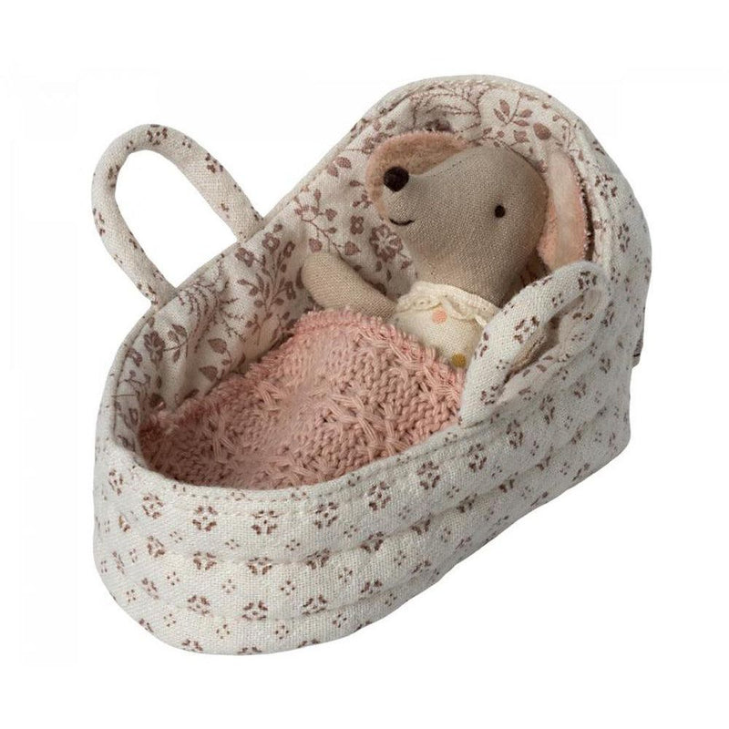 Maileg Carry Cot Baby Mouse - Studio Play