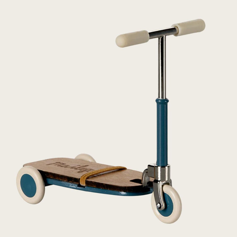 Maileg Kick board Blue