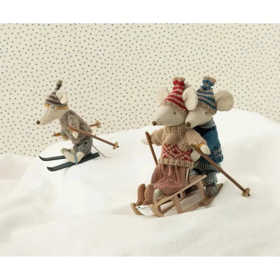Maileg Knitted Sweater And Hat For Mum Mouse - Studio Play