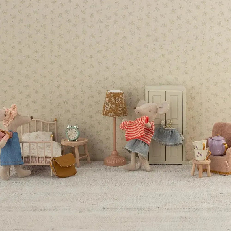 Maileg Knitted Sweater And Skirt Big Sister Mouse - Studio Play