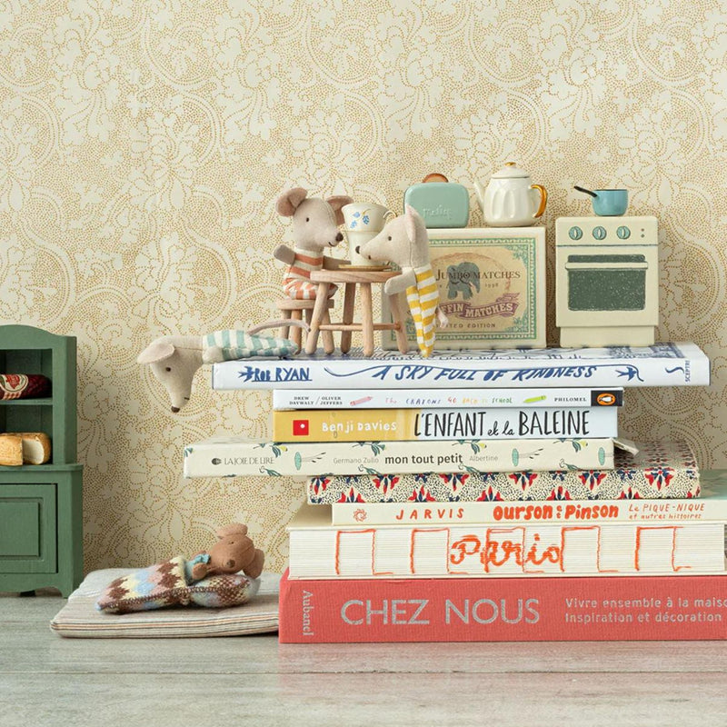 Maileg Miniature Corner Cabinet Mouse Dark green - Studio Play