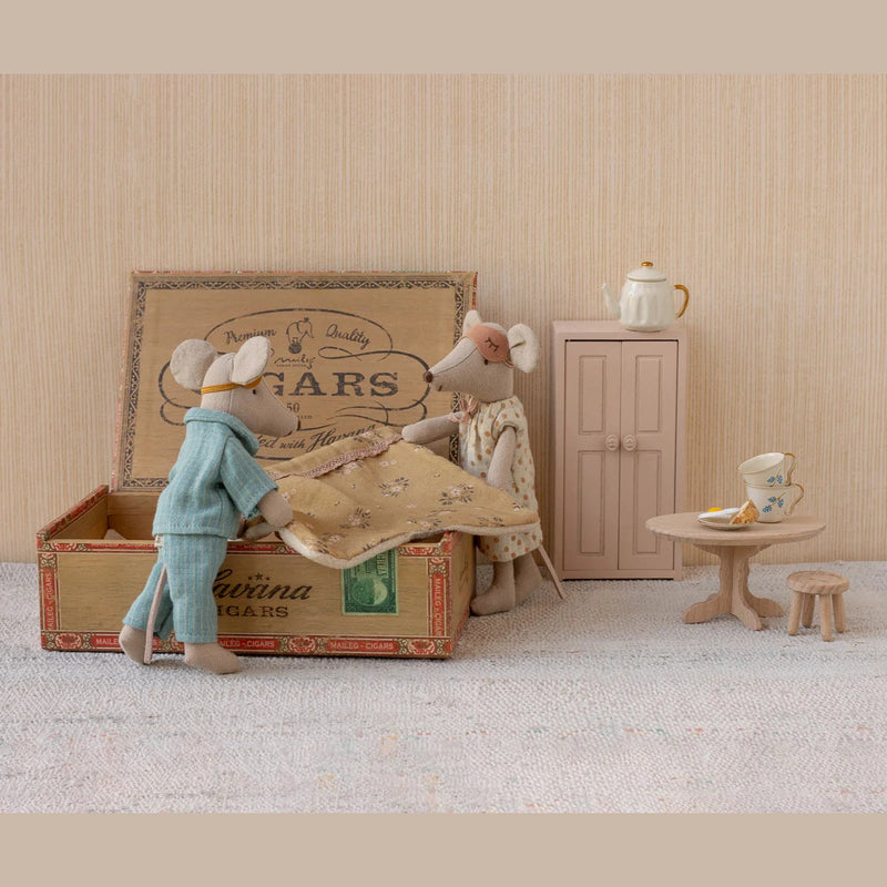 Maileg Mum And Dad In Cigar Box