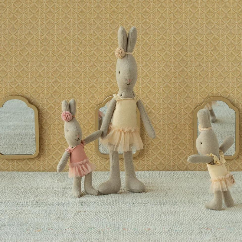 Maileg Rabbit Micro - Ballet suit and skirt rose - Studio Play