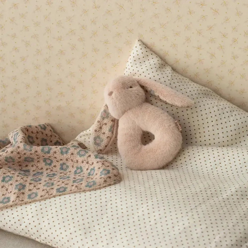 Maileg Rabbit Rattle Set Powder - Studio Play