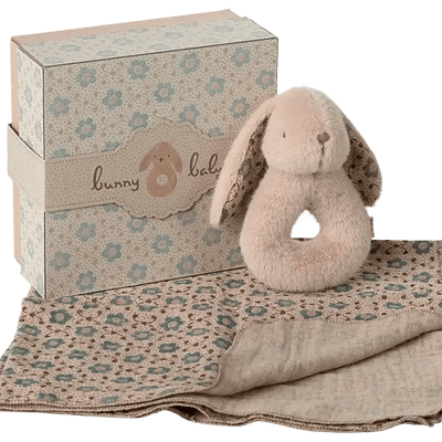Maileg Rabbit Rattle Set Powder - Studio Play