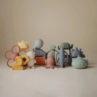 Mushie Rattle Teether Rocket - Studio Play