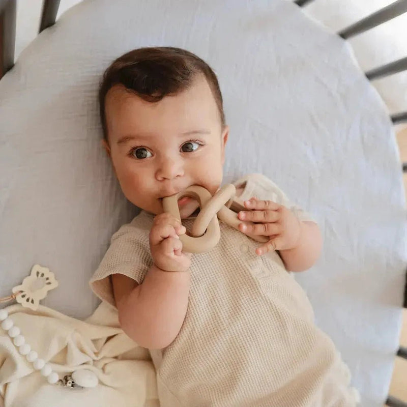 Mushie Teether Link Shifting Sand - Studio Play