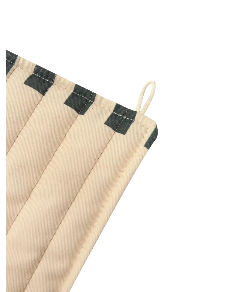 Nobodinoz Quilted Wall Organizer Vibes Poppies