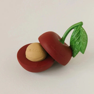 Oli & Carol Bad & Bijtspeeltje Cherry Stacking Toy & Rattle Ball - Studio Play