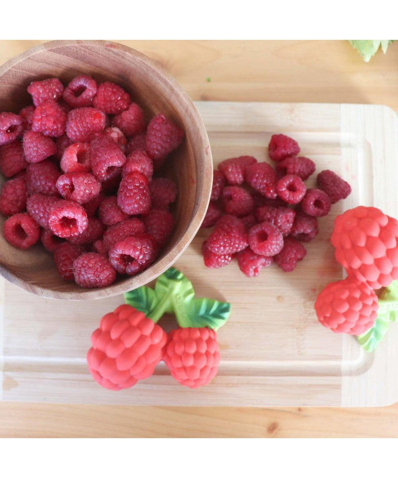 Oli & Carol Bad & Bijtspeeltje Valery The Raspberry