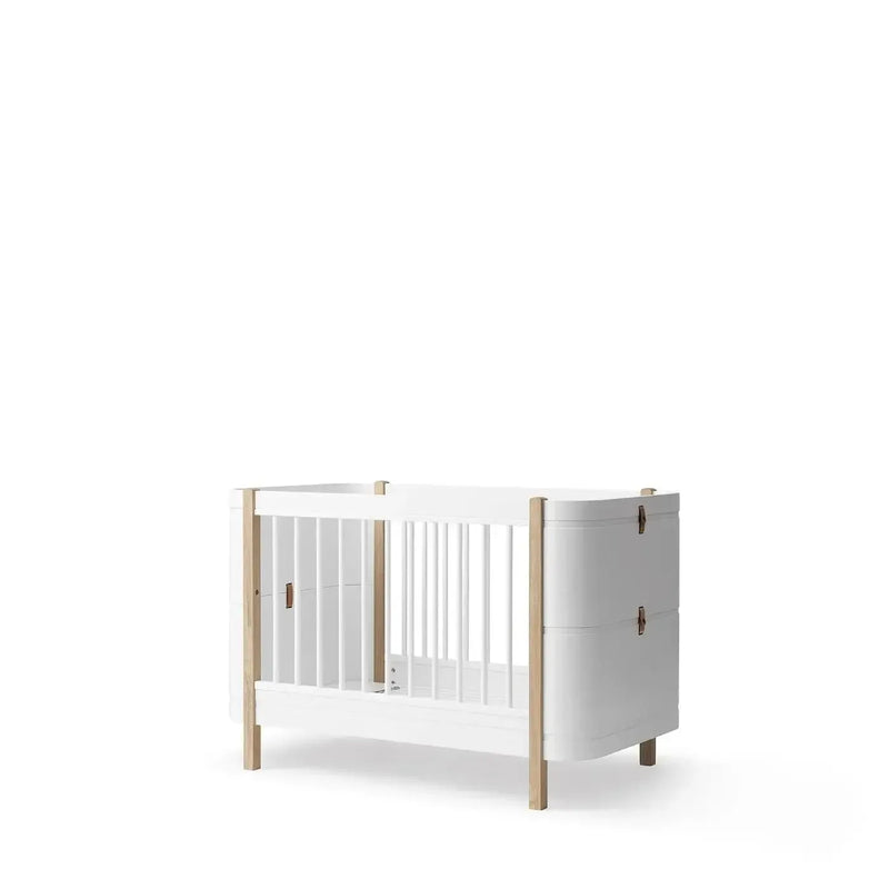 Oliver Furniture Wood Mini+ Cot bed 041425 incl. junior kit, White/oak - Studio Play