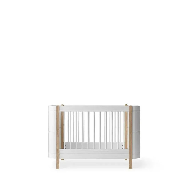 Oliver Furniture Wood Mini+ Cot bed 041425 incl. junior kit, White/oak - Studio Play