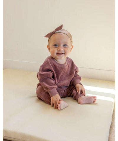 Quincy Mae Baby Velour Relaxed Sweatpants Fig