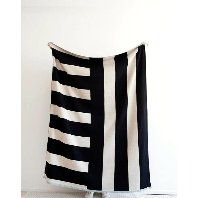 Sophie Home Enkel Throw: Mono - Studio Play
