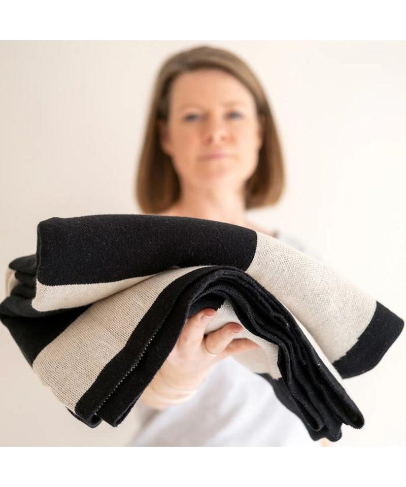 Sophie Home Enkel Throw: Mono