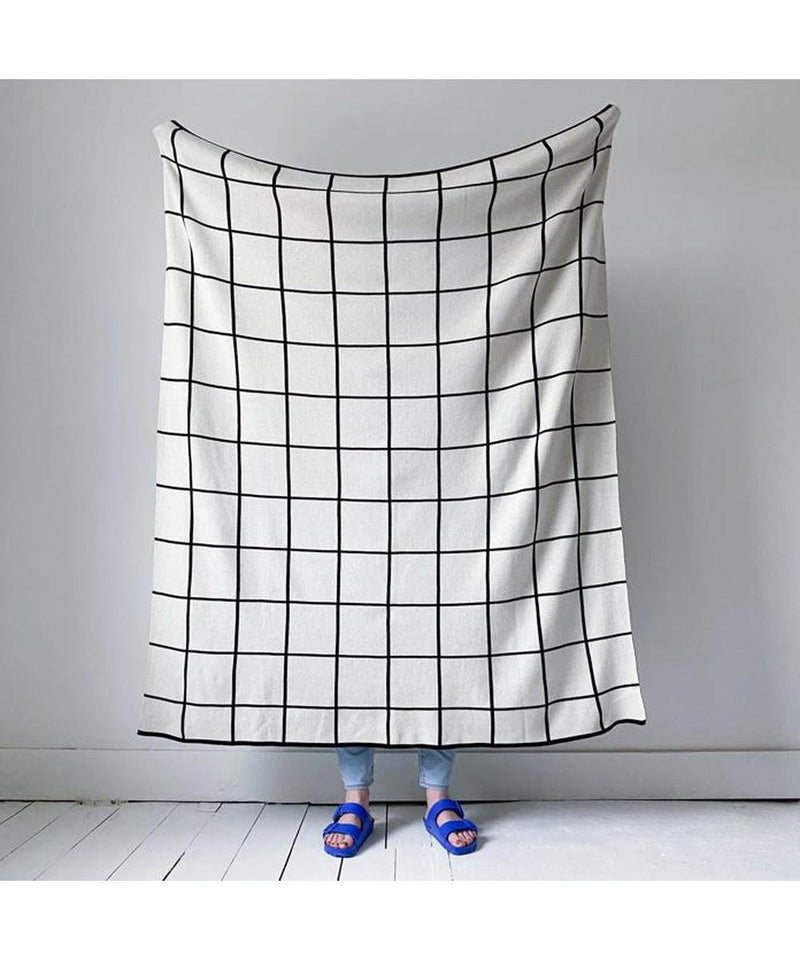 Sophie Home Grid Throw: Mono