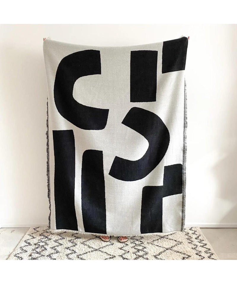 Sophie Home Ilo Merino Wool Throw: Mono