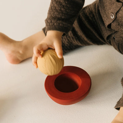 Oli & Carol Bad & Bijtspeeltje Cherry Stacking Toy & Rattle Ball