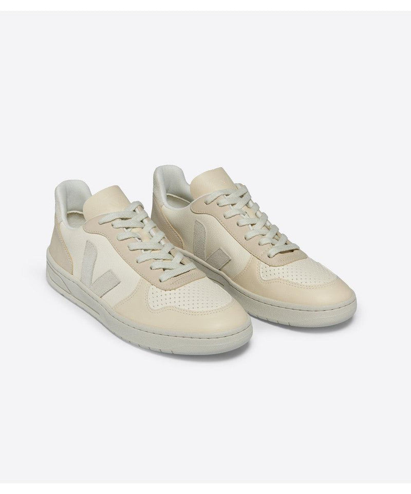 Veja Adult V-10 Chromefree Leather Multico Cashew Pierre