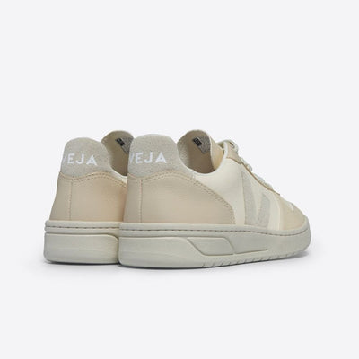 Veja ADULT V - 10 Chromefree Leather Multico Cashew Pierre - Studio Play