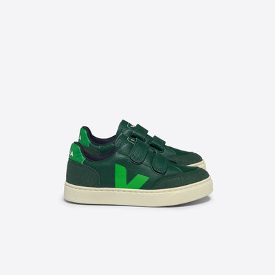 Veja BABY Small V - 12 Chromefree Leather Poker Absinthe - Studio Play