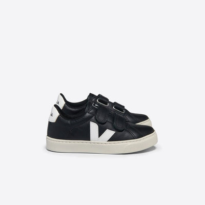 Veja Small Esplar Chromefree Black/White - Studio Play