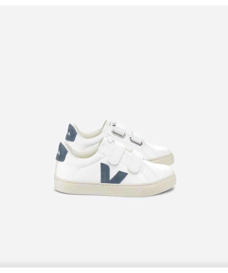 Veja Small Esplar Chromefree White California