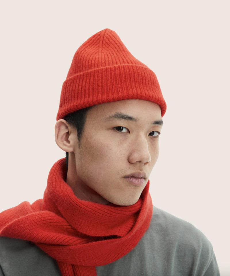 Le Bonnet Crimson Red