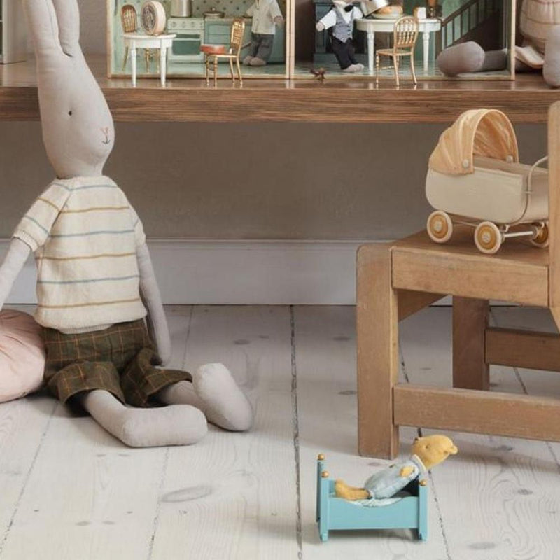 Maileg Cradle Baby Mouse Blue - Studio Play