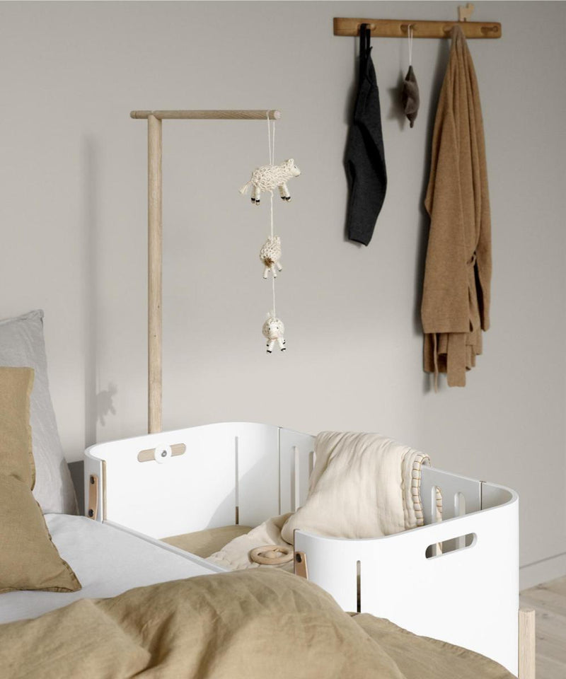 Oliver Furniture Cododo Extendible Wooden Bed With Kit White