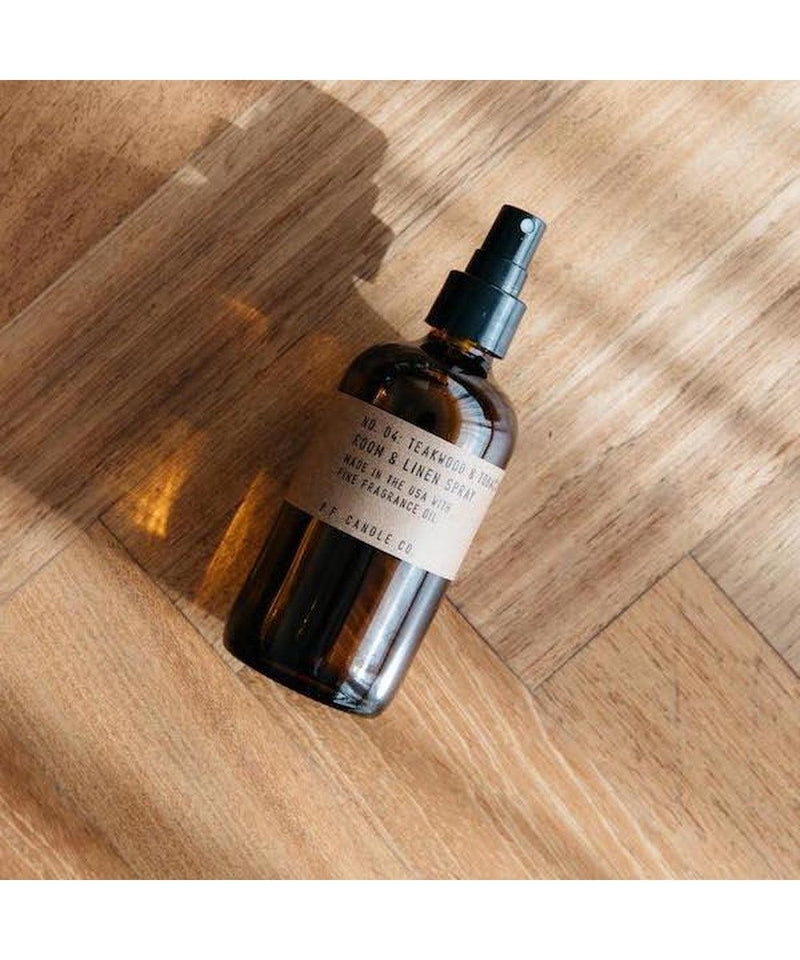P.F. Candle Co Teakwood & Tabacco Room & Linen spray 229 ml