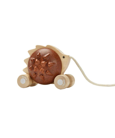 Plantoys Trekmobiel Egel Bruin